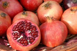 Pomegranate as Benefits Of Different Juices For Weight Loss